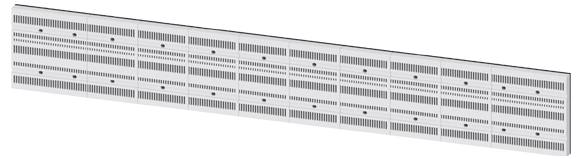 Een lang, grijs paneel met rijen van gelijkmatig verdeelde horizontale spleten en kleine ronde gaten, mogelijk voor ventilatie- of ontwerpoeledoeleinden.