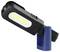 Een zwart en blauw handheld zaklamp met standaard, voorzien van een heldere LED-strip en een draaibaar hoofd voor verstelbare verlichtingshoeken.