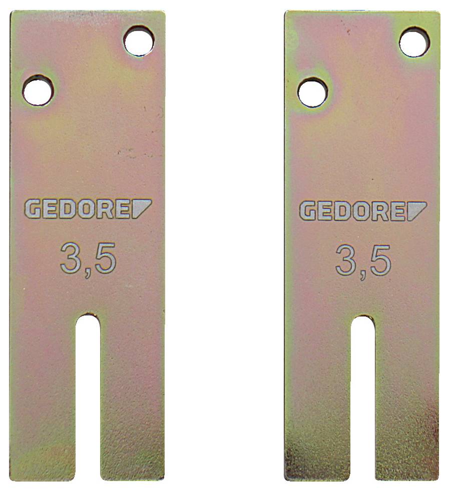 Twee metalen platen met 'GEDORE 3,5' gegraveerd, elk met twee ronde gaten aan de bovenkant en een U-vormige sleuf aan de onderkant.