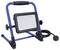 Een draagbare blauwe LED-werklamp op een statief met een aangesloten stroomsnoer, geschikt voor verschillende binnen- en buitenverlichting taken.