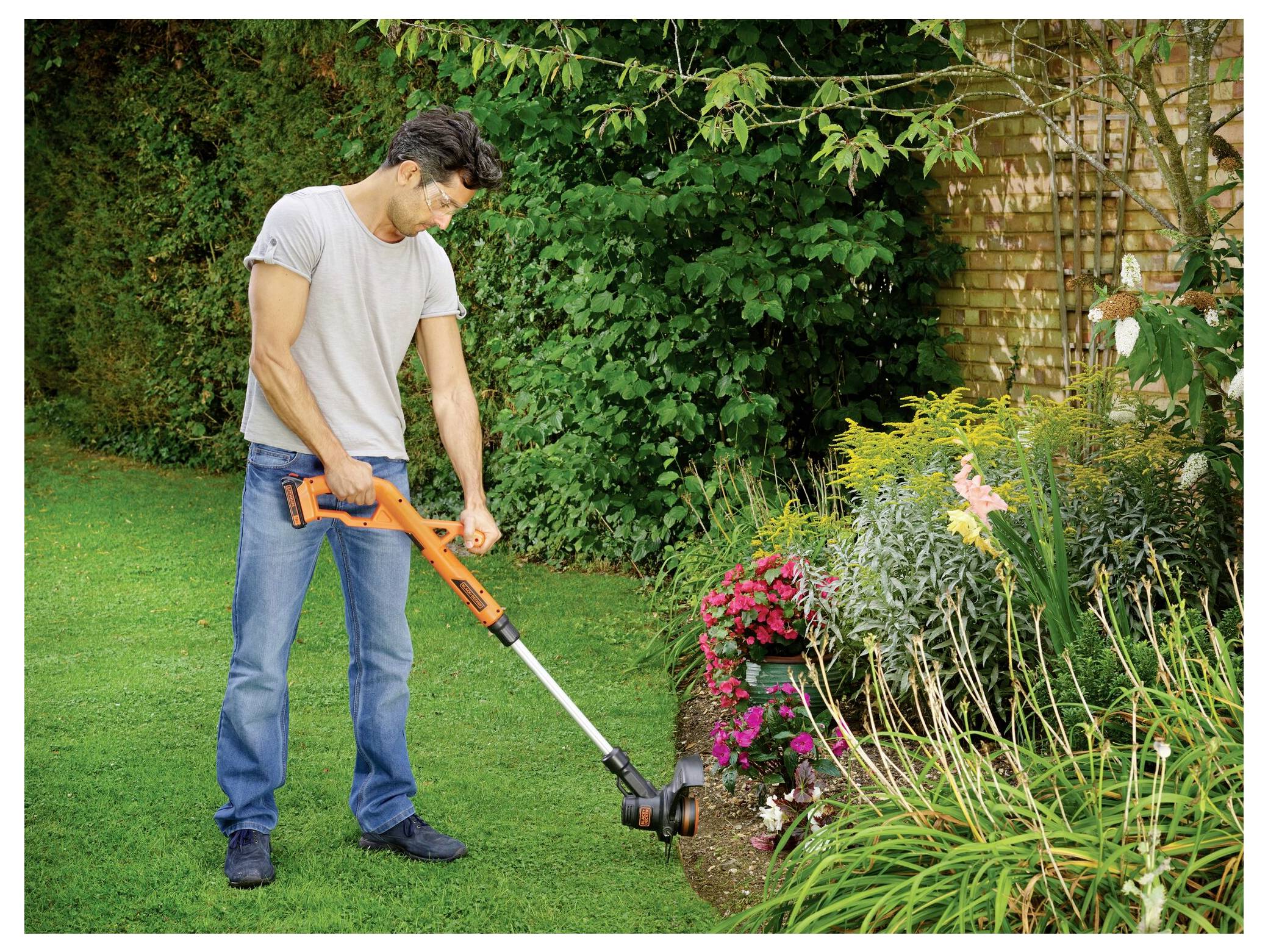 Black & Decker Accu-grastrimmer Accu Incl. accu, Incl. oplader, In hoogte verstelbare greep 18 V Snijbreedte max.: 25 cm-3