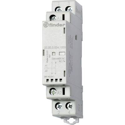 Een witte Finder-relais met het modelnummer 22.32.0.024.1320 op de zijkant gedrukt, wat specificaties aangeeft zoals 25A, 440V AC, en aansluitingen voor A1 en A2.