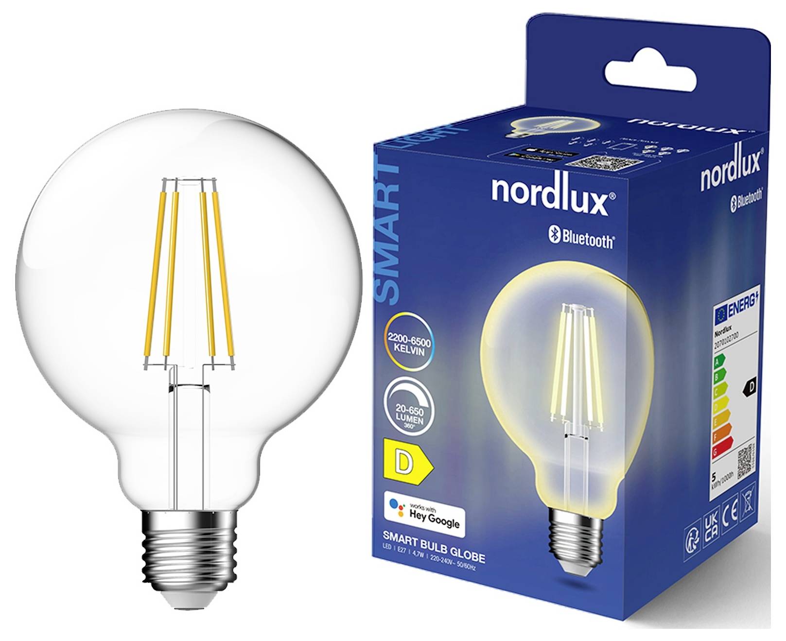 Een duidelijk transparante slimme bol lamp met zichtbare gloeidraden naast zijn blauwe verpakking met het merk 'nordlux', Bluetooth compatibiliteit en energie classificatie D.