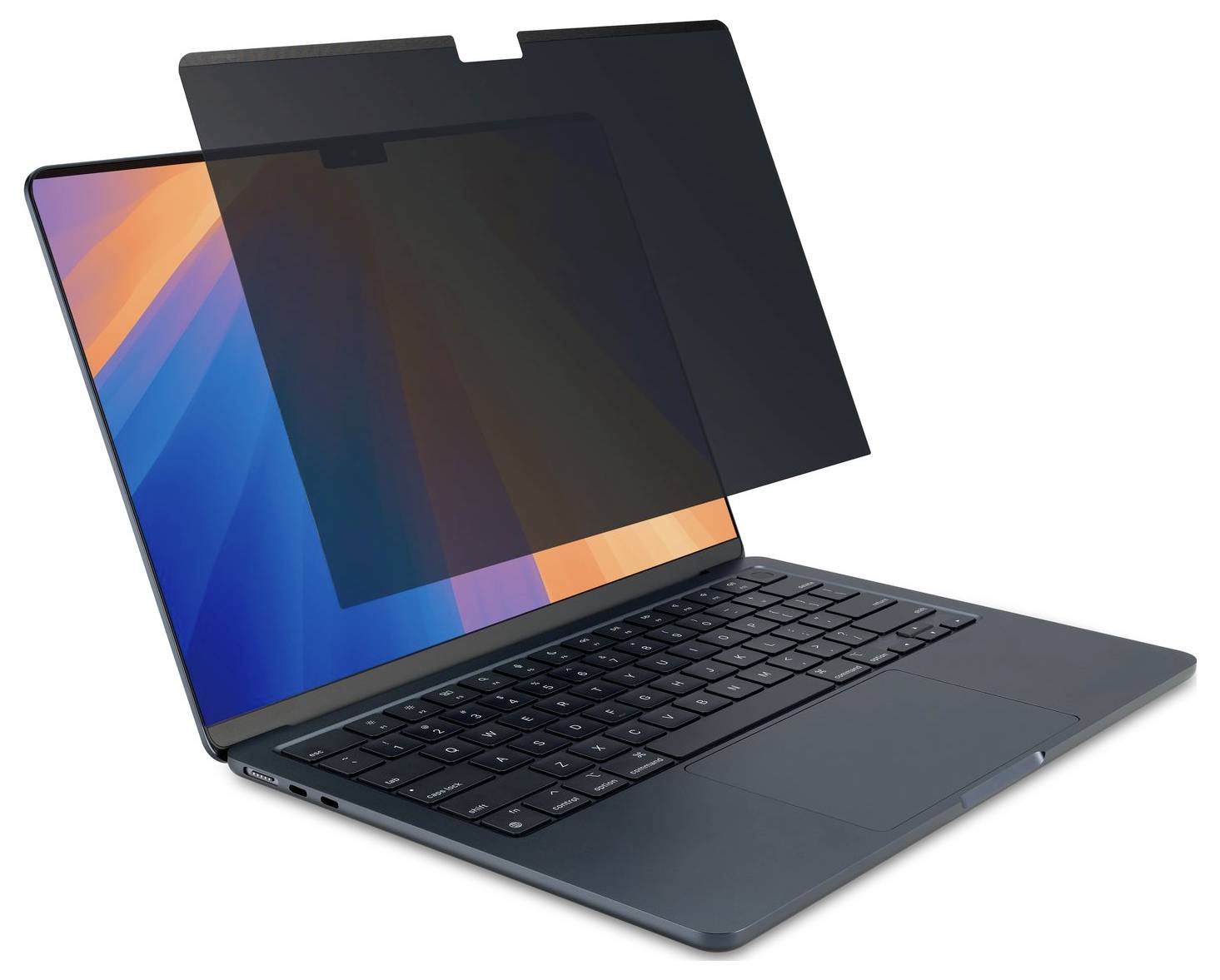Laptop met een privacyschermbeschermer die het display verduistert wanneer het van opzij wordt bekeken.