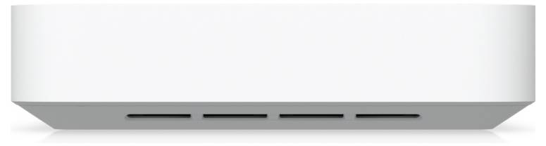 'RUTX50' modem, zwart met logo en tekst 'Made in Lithuania'. Heeft meerdere antennaaansluitingen en toont standaard IP '192.168.1.1'.