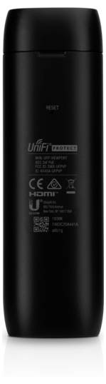 Een zwart UniFi-apparaat dat rechtopgesteld staat met teksten en symbolen die modelspecificaties aangeven, inclusief HDMI en regelgevinglogo's.