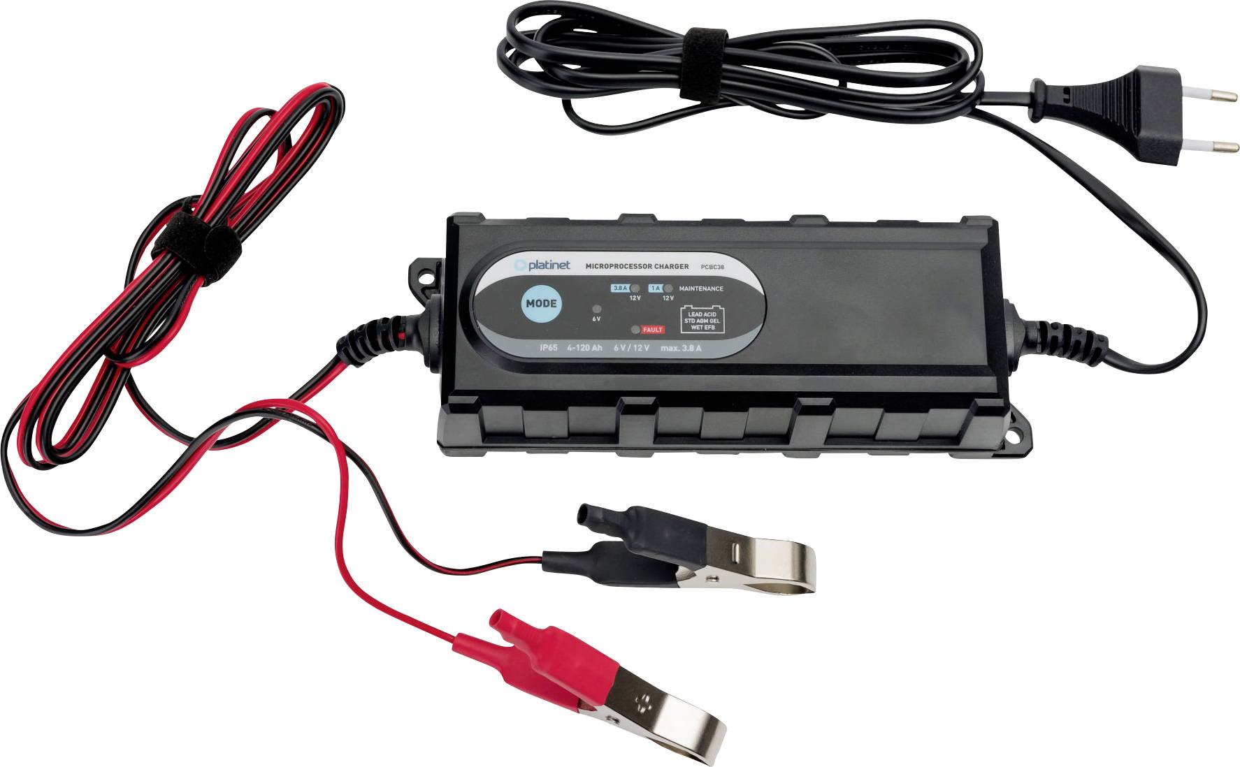 Batterijlader met rode en zwarte kabelklemmen en netsnoer. Het apparaat toont laadmodi en statusindicatoren op het voorpaneel.