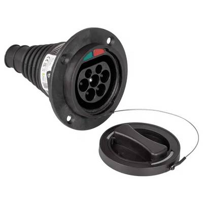 Een elektrisch voertuig laadstekker met afgenomen deksel, waarop vijf ronde contactpunten zichtbaar zijn. Het deksel is via een draad verbonden.