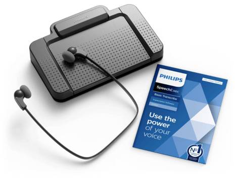 Een voetpedaal en headset worden weergegeven naast een Philips transcriptiesoftwarepakket, waarbij gereedschappen voor audiotranscriptietaken worden geaccentueerd.