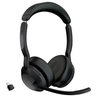 Zwarte over-ear draadloze headset met boommicrofoon en klein USB-dongel ernaast afgebeeld, waarschijnlijk voor gesprekken of gamen.