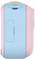 Roze en blauw draagbaar apparaat met knop, ontworpen voor kinderen, met een minimalistische ontwerp zonder zichtbaar scherm of pictogrammen.