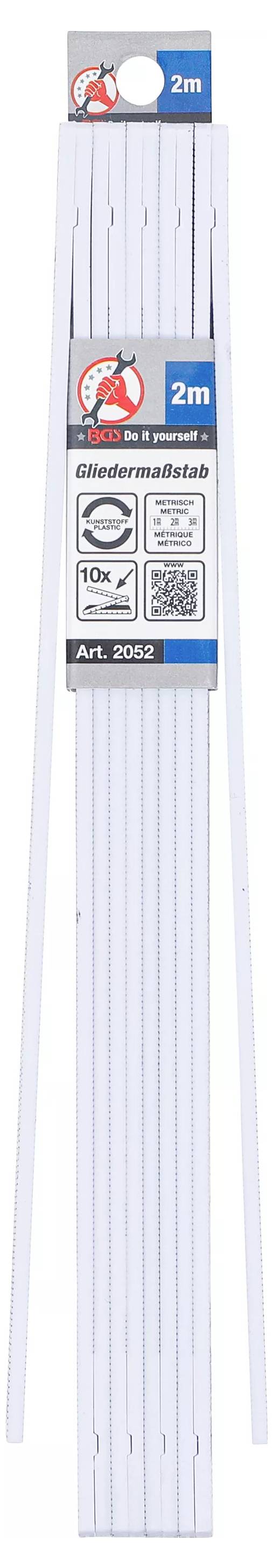 Witte kunststof lijmstiften verpakt in een doorzichtige huls, gelabeld met '2m' bovenaan, met merklogo en streepjescode zichtbaar.