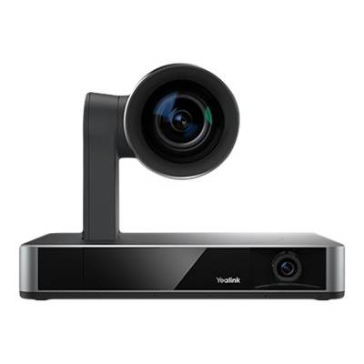 Een zwart en zilverkleurige Yealink videobel conferentiecamera met een groot objectief staat op een rechthoekige voet, geschikt voor kantooromgevingen.