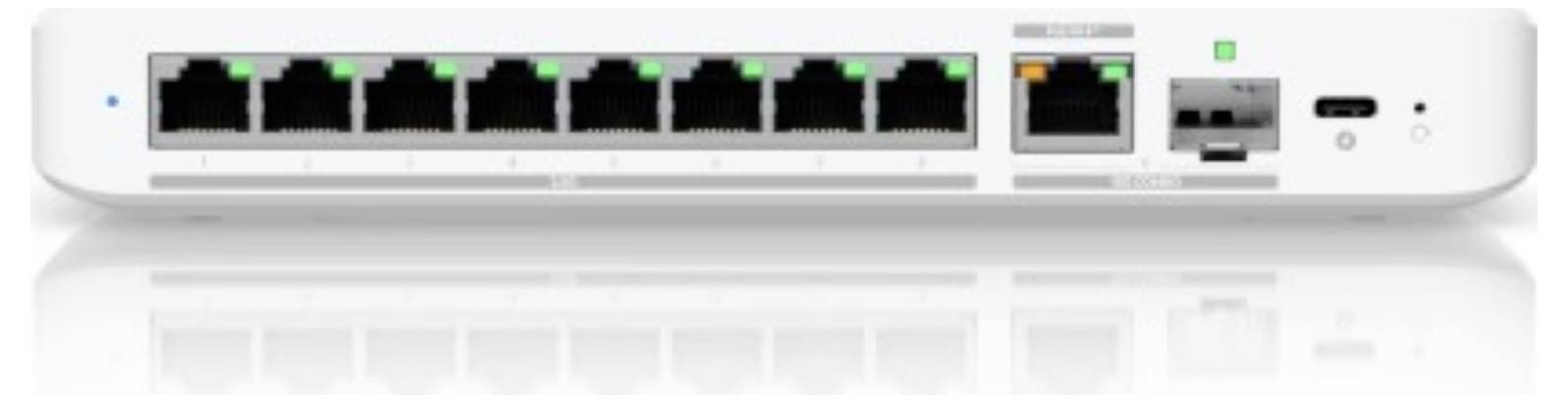 Een witte netwerkswitch met acht Ethernet-poorten, twee extra verbindingspoorten en indicatorlampen op het frontpaneel.