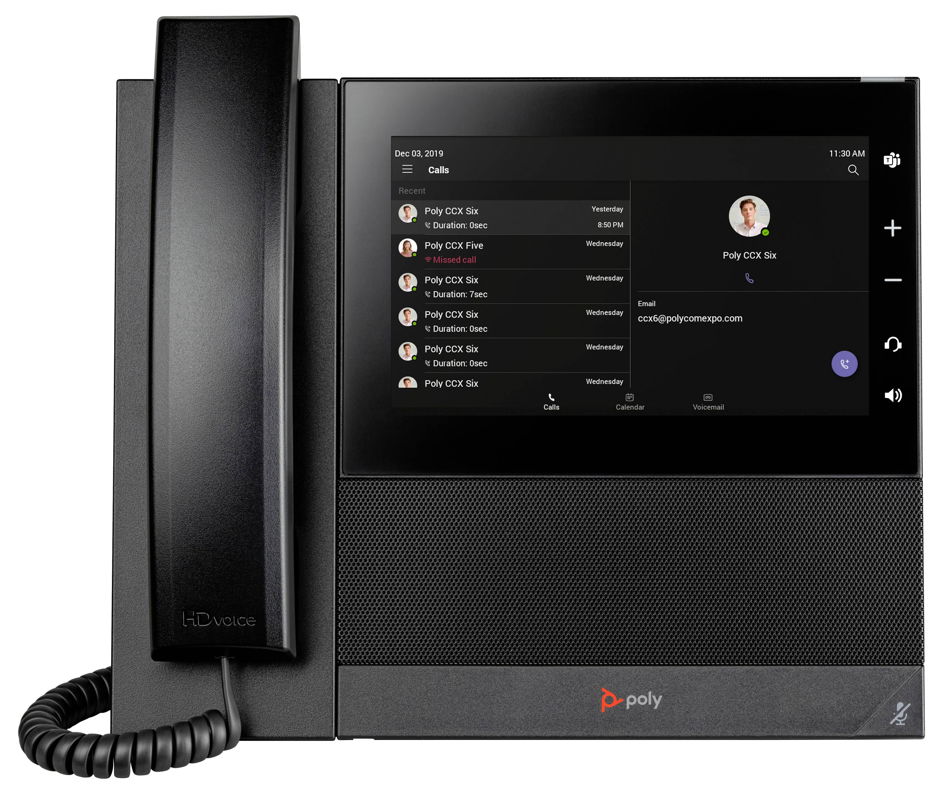 Een zwarte Poly-bureautelefoon met handset aan de linkerkant, touchscreen-oproeplijst en contactgegevens weergegeven, en fysieke volume-/oproepknoppen aan de rechterkant.