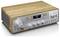 Een houten retro-stijl radio met een digitaal display dat '00:02 DAB Full scan' weergeeft, zilveren bedieningsknoppen en een USB-poort.