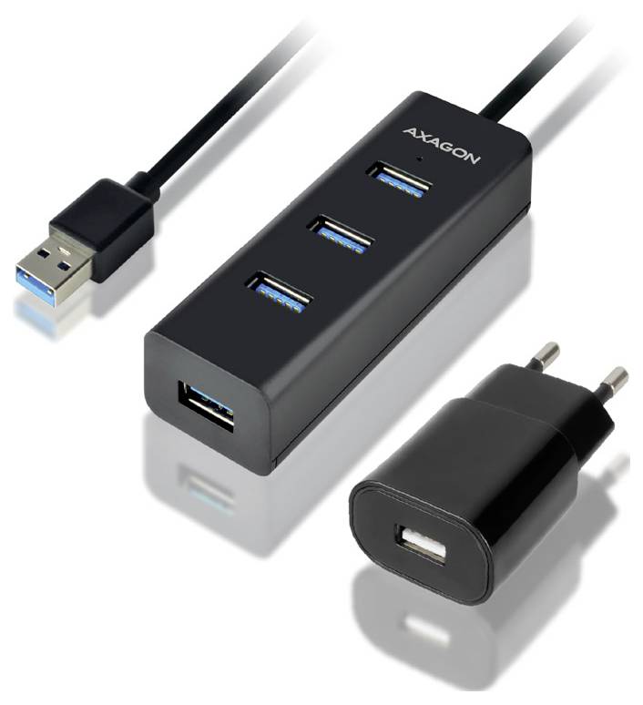 Zwarte 4-poorts USB-hub met één USB-A-kabel, drie bovenste USB-poorten, één voorkant USB-poort en een aparte USB-wandlader met twee ronde pennen.