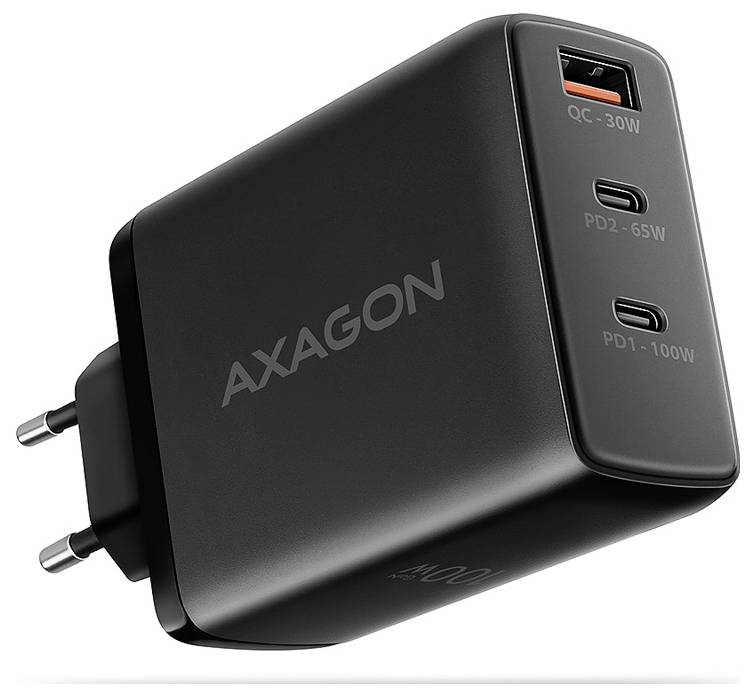 Zwarte AXAGON wandlader met EU-stekker, één USB-A en twee USB-C poorten gelabeld QC-30W, PD2-65W en PD1-100W.