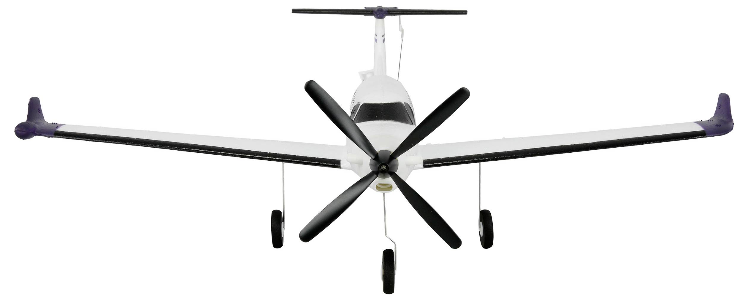 Vooraanzicht van een klein eenmotorig vliegtuig met een zesbladdige propeller en vast landingsgestel, geïsoleerd op een witte achtergrond.