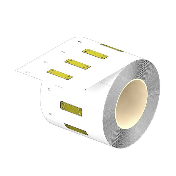 Rol met witte zelfklevende labels met gele rechthoekige markeringen op een papieren spoel, weergegeven op een witte achtergrond.
