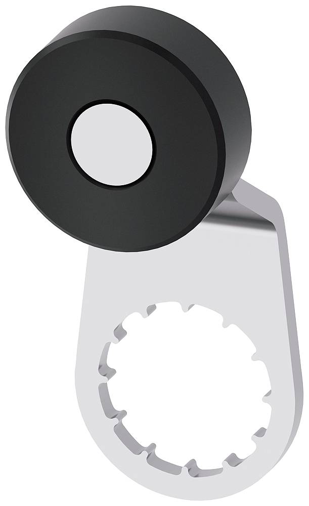 Zwart zwenkwiel op een zilveren metalen beugel of klem, geïsoleerd op een witte achtergrond weergegeven.