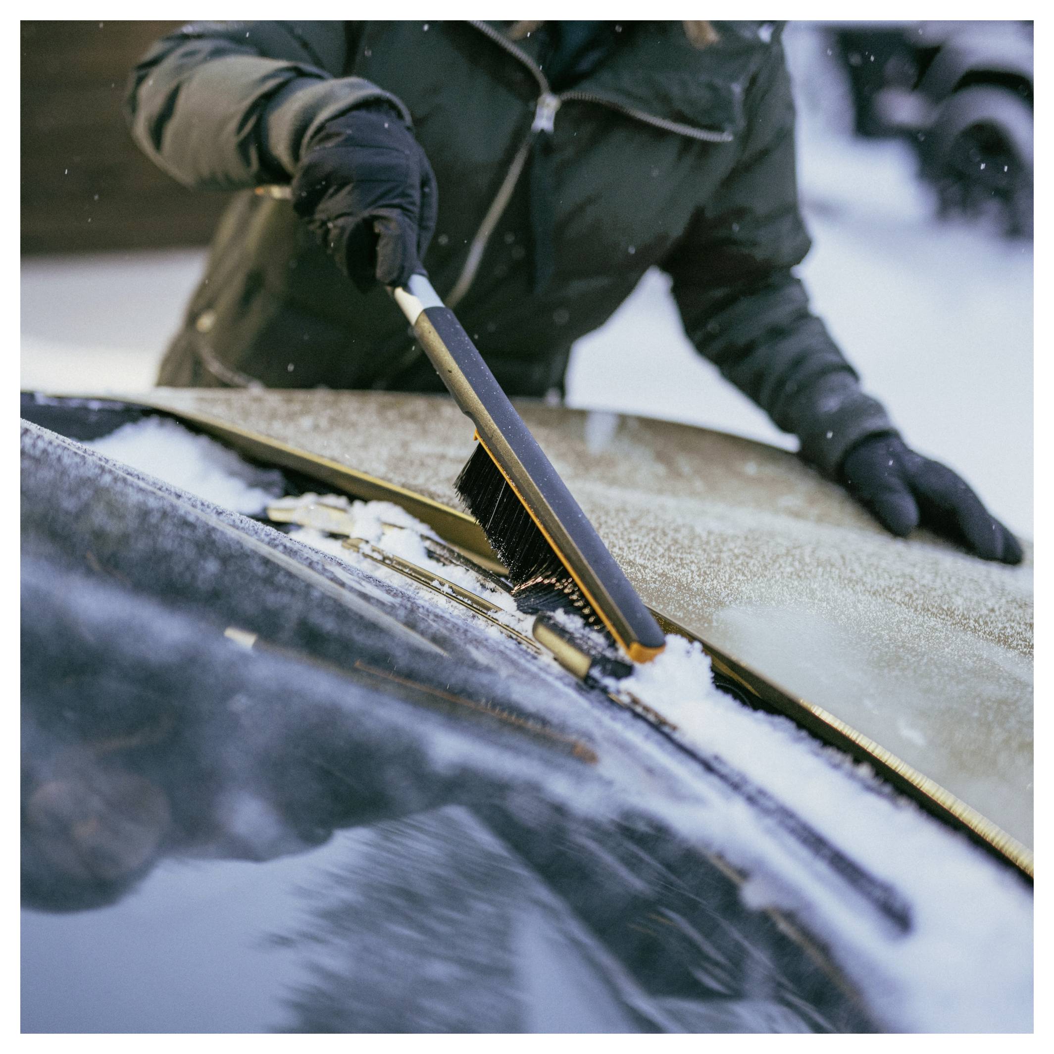 Fiskars IJskrabber / sneeuwbezem (l x b) 630 mm x 93 mm Auto, SUV, Van Zwart/oranje-1