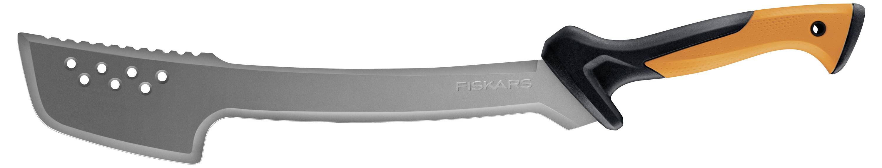 Een Fiskars-achtig lang mes met een breed getand blad, grijs blad en zwart-oranje ergonomisch handvat, weergegeven op een witte achtergrond.