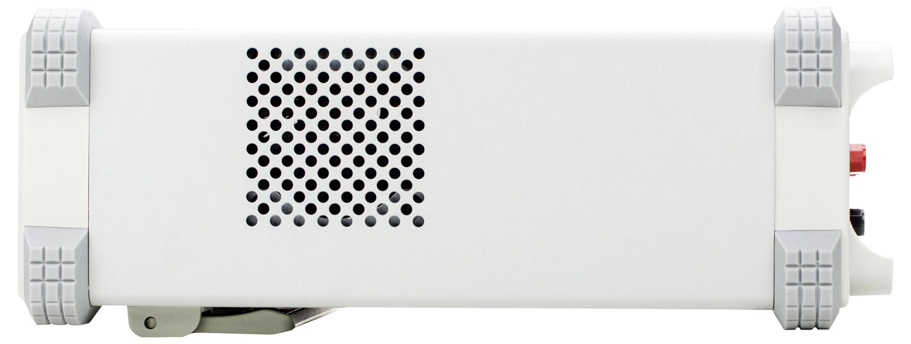 Zijkant van een wit elektronisch apparaat met een zwart ventilatierooter, grijze hoekbumpers en rode en zwarte connectoren aan het rechtereinde.