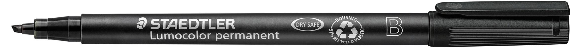 Zwarte STAEDTLER Lumocolor permanente markerstift met fijne punt en dop, horizontaal getoond op een witte achtergrond.