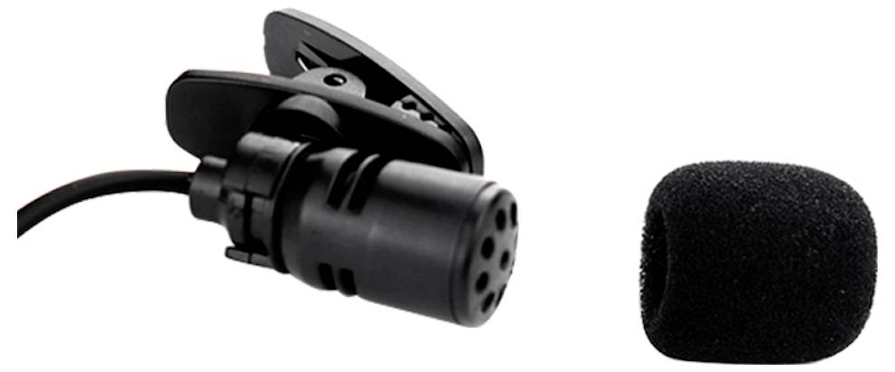 Microfoon met zwart schuimwindscherm en aangesloten kabel, weergegeven naast een afzonderlijke schuimhoes op een witte achtergrond.