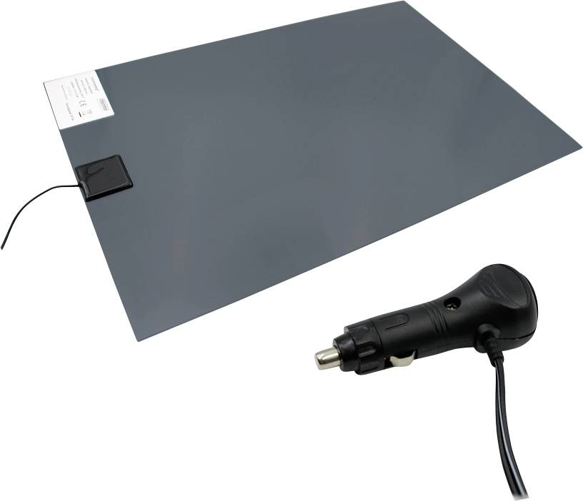 Een verwarmde autostoelhoesmat met voedingskabel en aansteker-adapter, afgebeeld met een afstandsbedieningseenheid.