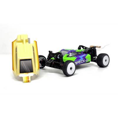 Twee RC-autobodies op een witte achtergrond: een gele schaal rechtop naast een zwart, groen en paars 'SPECK-S' buggy-chassis.