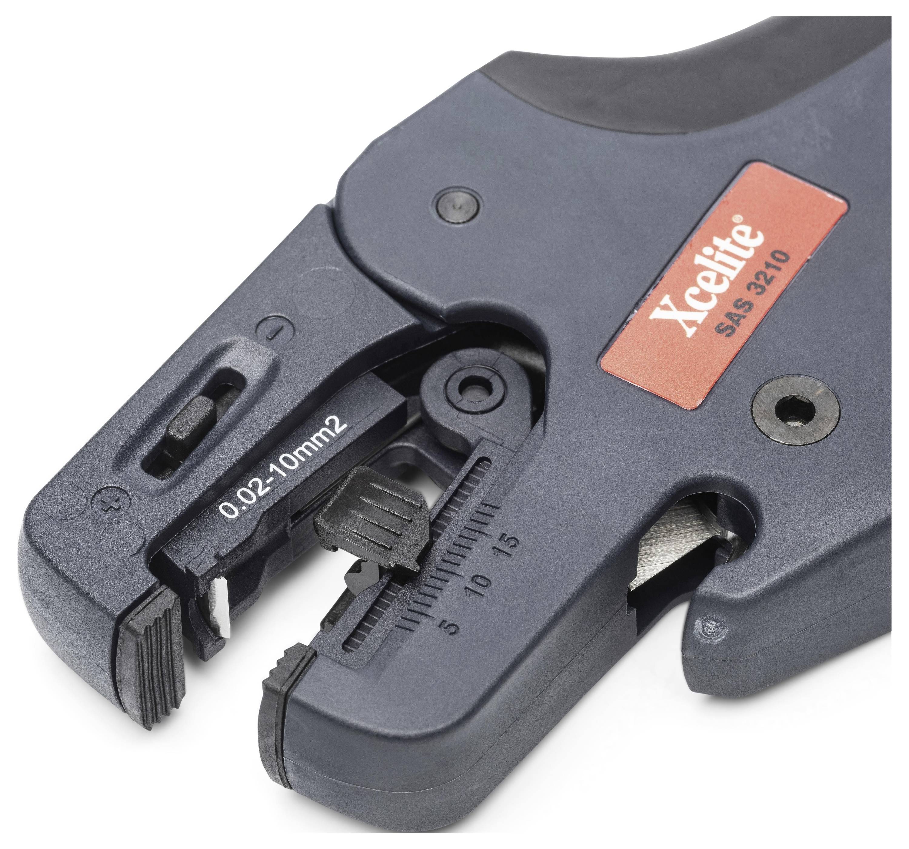 Close-up van een Xcelite SAS 3210 draadstripper/snijder met verstelbare bekmarkering voor draadafmetingen van 0,02–10 mm2.