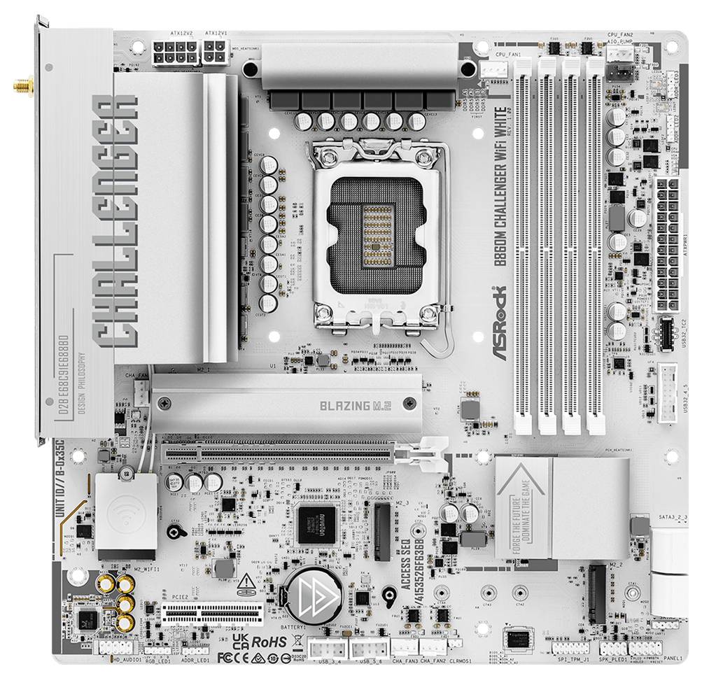 Bovenaanzichtfoto van een wit ASRock B860M Challenge WiFi-moederbord met Intel CPU-socket, vier RAM-sleuven, PCIe-sleuven, koellichamen en connectoren.