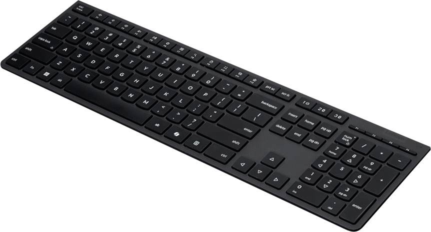 Zwart vol formaat computerkeyboard weergegeven onder een hoek op een witte achtergrond.
