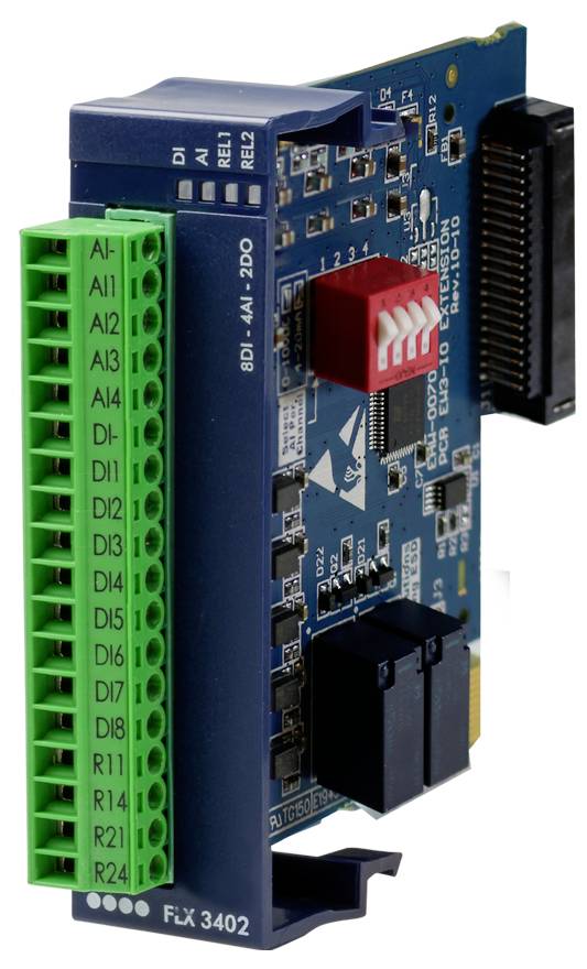 Foto van een blauwe industriële regelmodule met groen terminalblok, rode DIP-schakelaar en zwarte connectoren, gelabeld FX3U-34DN.