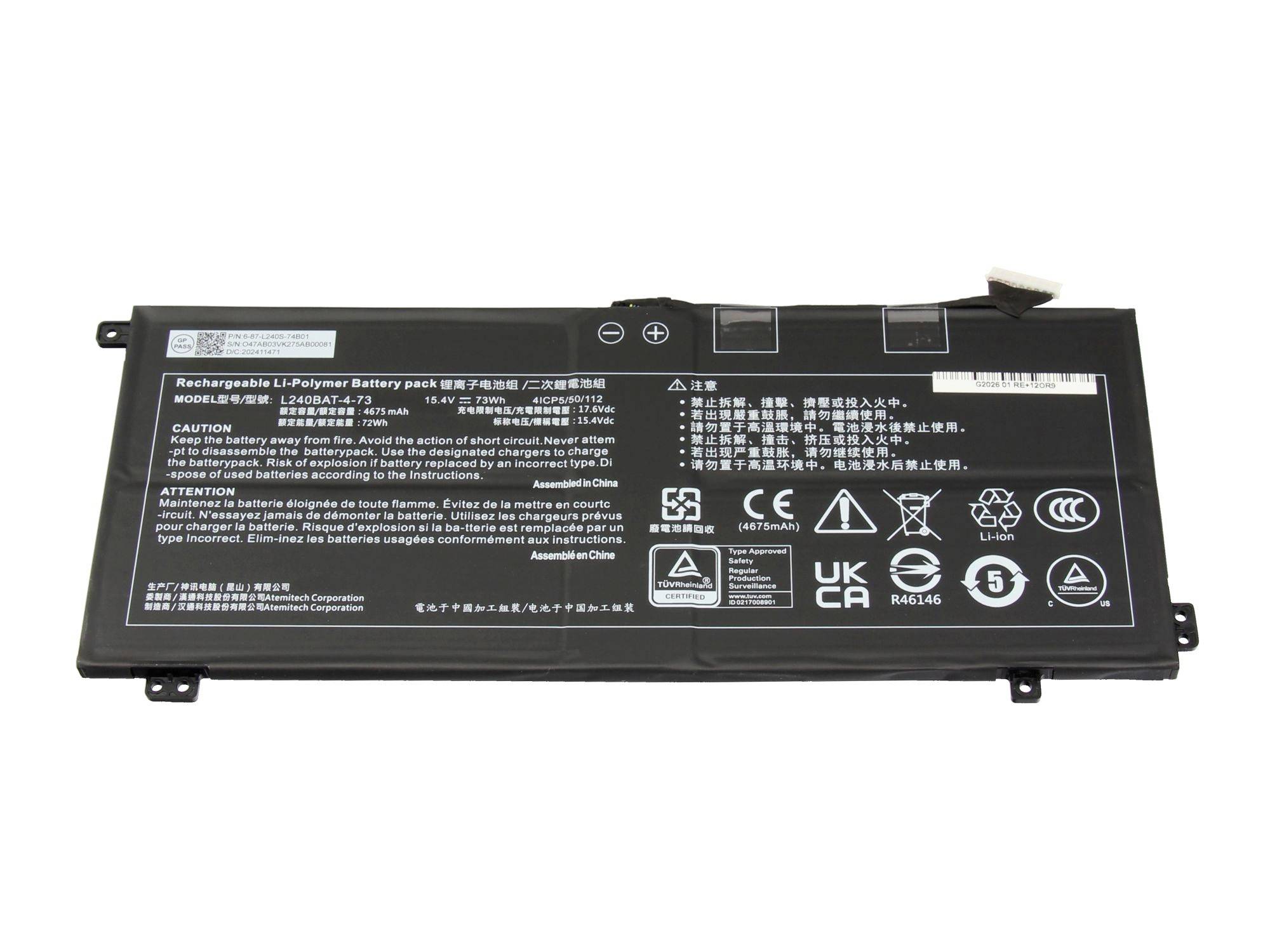 Zwarte oplaadbare Li-polymeer batterijpack met waarschuwingsetiketten en certificeringsymbolen, weergegeven geïsoleerd op een witte achtergrond.