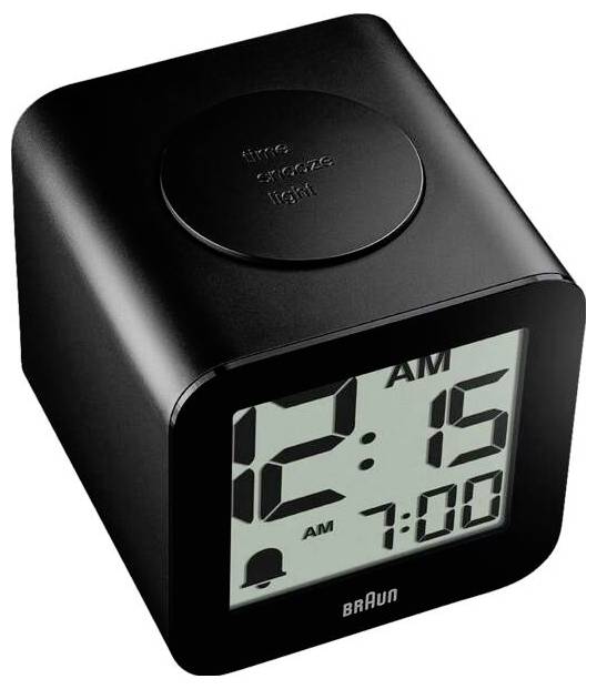 Zwarte Braun digitale wekker die 12:15 uur 's nachts weergeeft, met alarm ingesteld voor 7:00 uur 's ochtends.