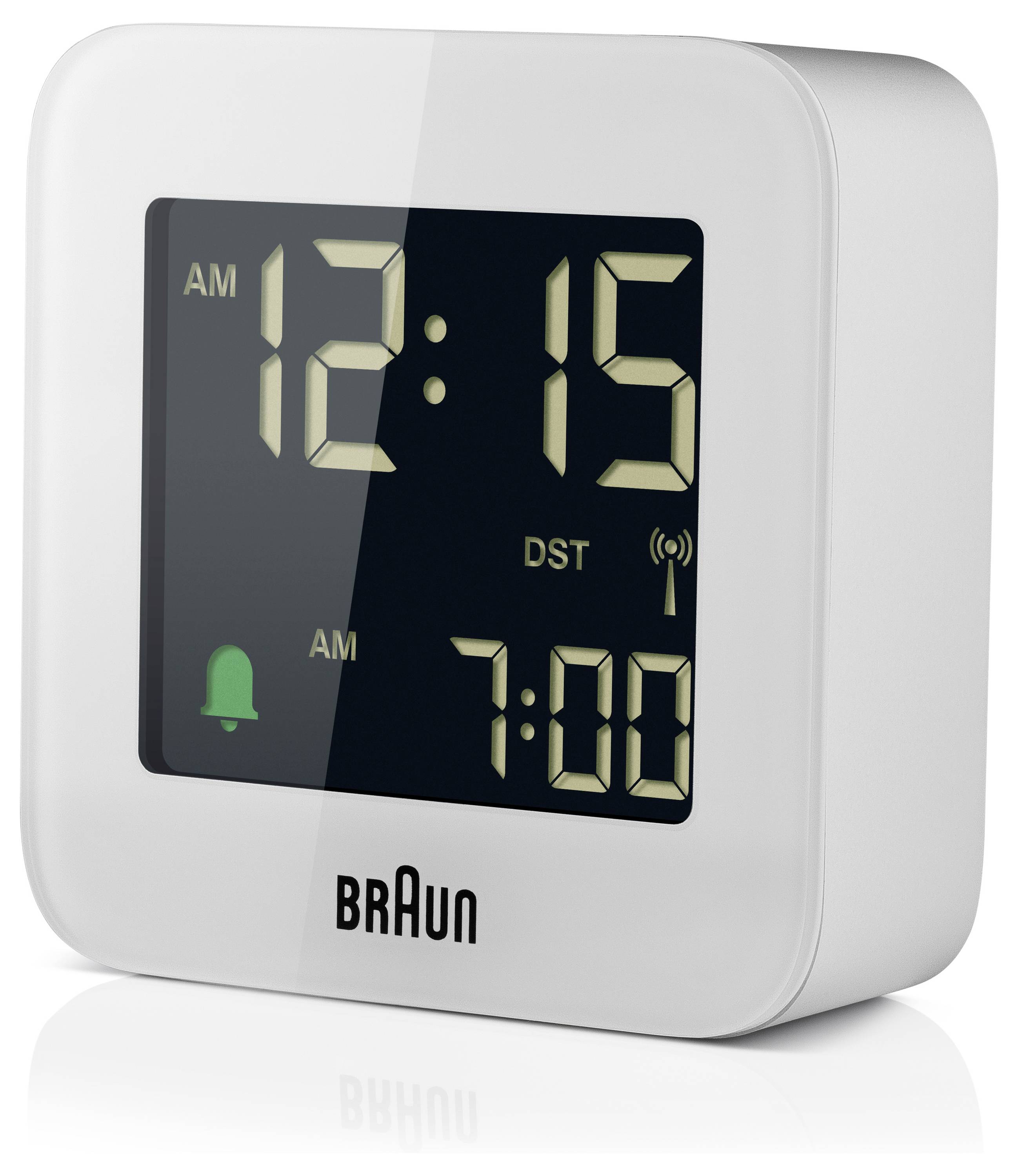 Witte Braun digitale wekker die 12:15 uur 's nachts weergeeft, met een ingestelde alarmtijd van 7:00 uur 's ochtends, zomertijdindicator en belpictogram.