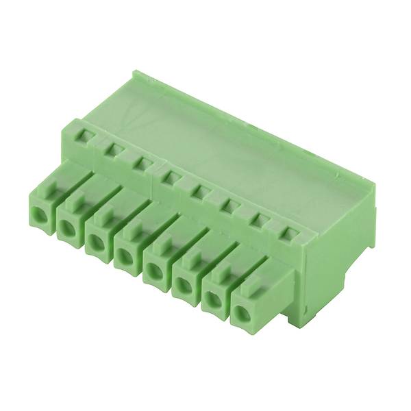 Groene elektische aansluitblok-connector met meerdere pinnen, geïsoleerd op een witte achtergrond.