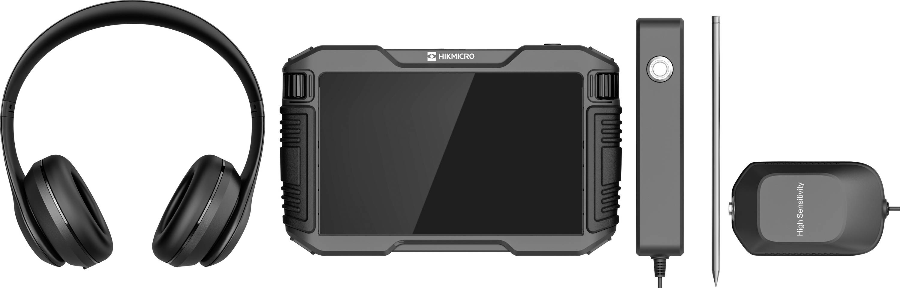 Robuuste zwarte tablet of handheld apparaat weergegeven met accessoires: koptelefoon, oplaadkabel, stylus en een klein draagtas.