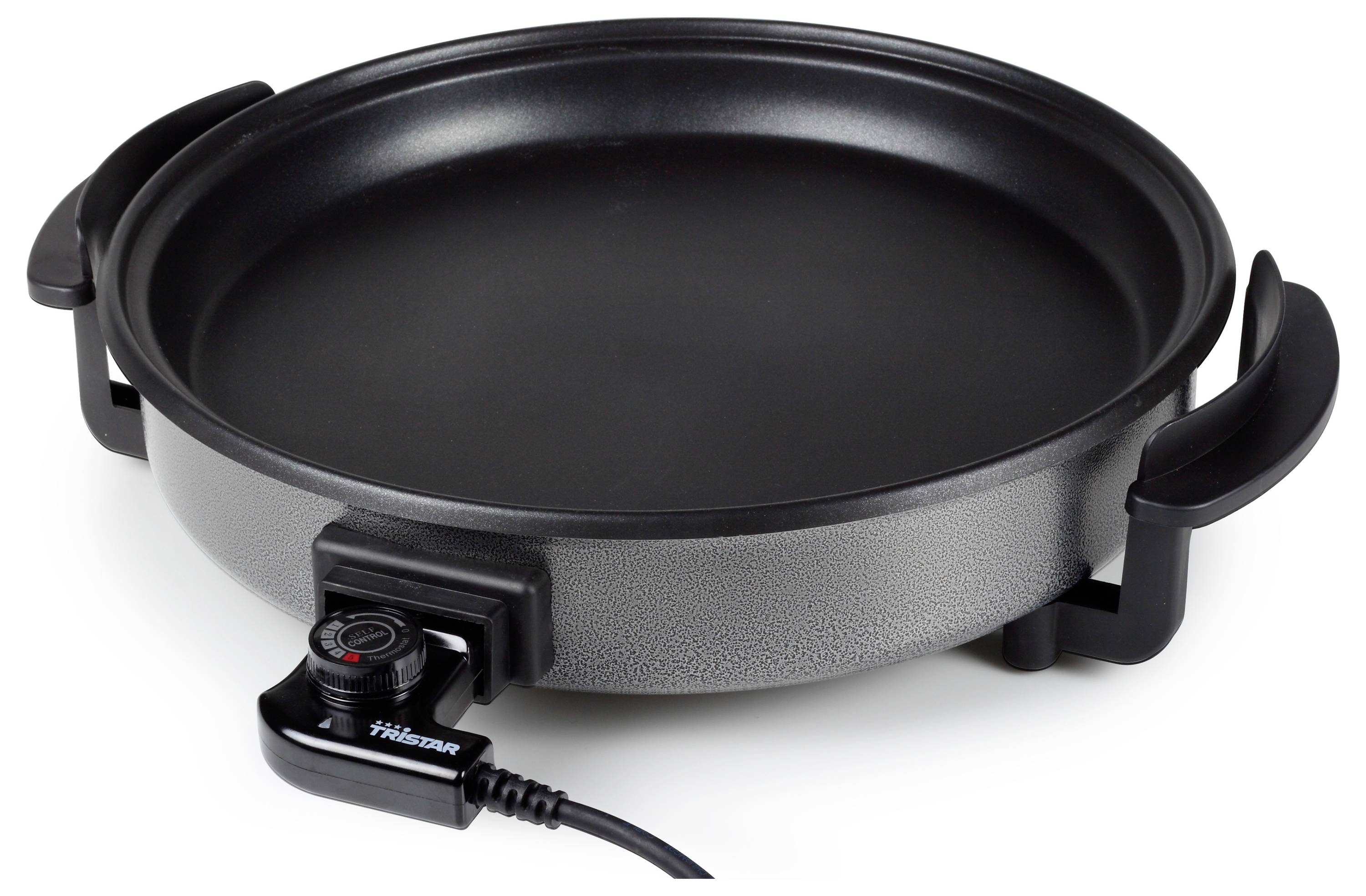 Elektrische tafelgrill met rond zwart kookoppervlak, zijgrepen en regelbare temperatuurknop aangesloten met snoer.