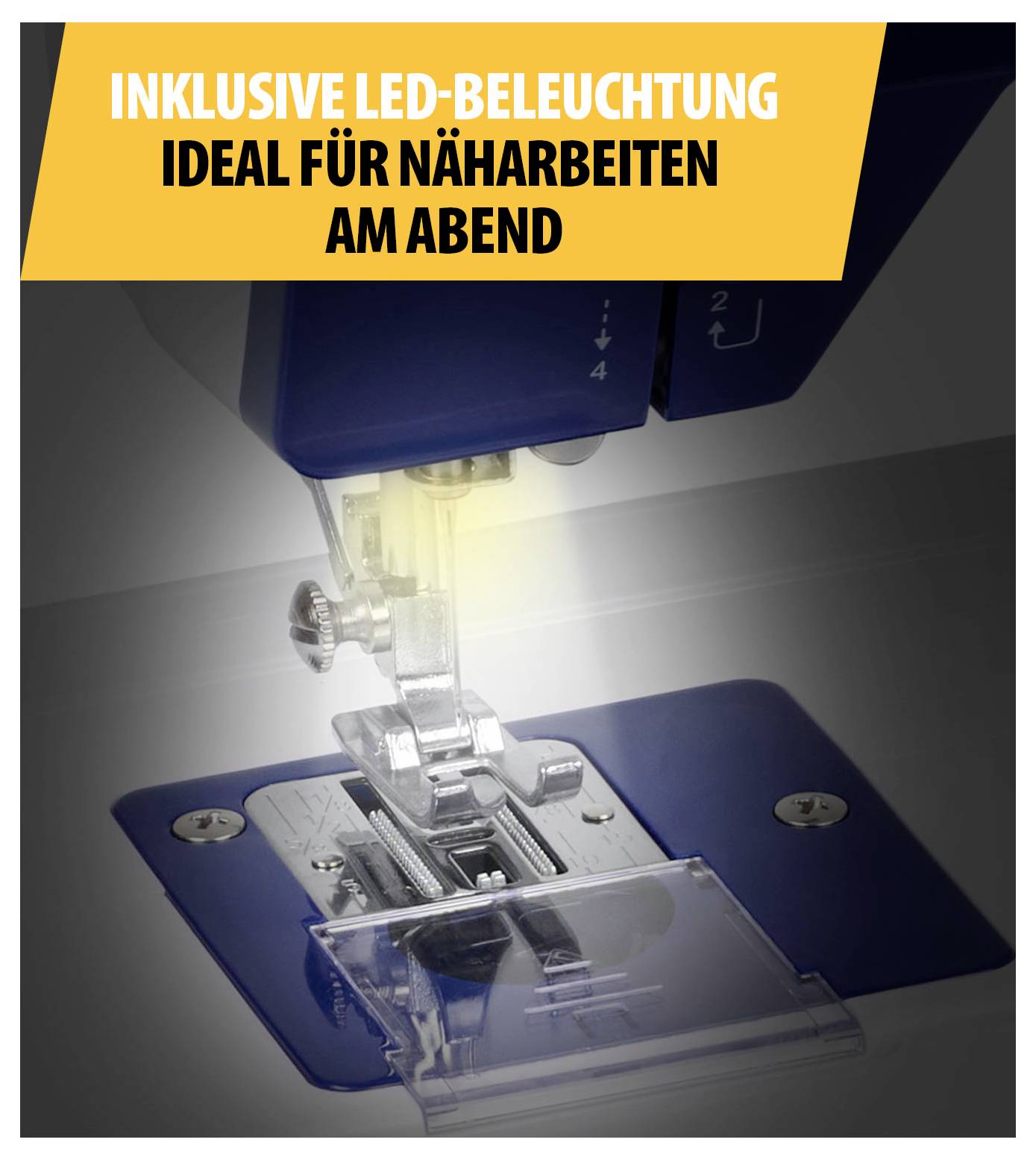 Closeup van een naaimachine met ingeschakelde LED-verlichting; tekst: 'MET INBEGRIP VAN LED-VERLICHTING IDEAAL VOOR NAAIWERK 'S AVONDS'.