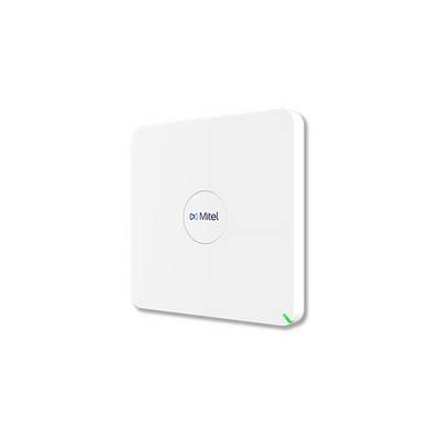 Wit vierkant Mitel aan de muur gemonteerd apparaat met een klein logo in het midden en een groene statusindicator in de rechterbenedenhoek.