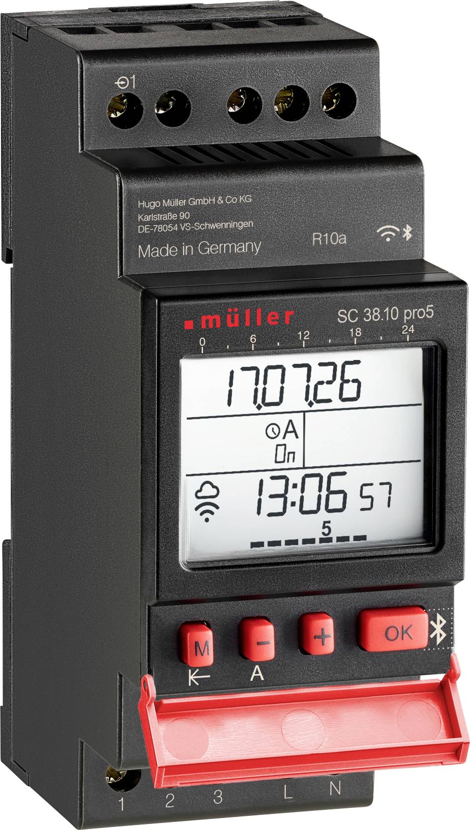 Digitale DIN-railelektriciteitsmeter met LCD-display met 170726, tijd 13:06:57 en rode bedieningsknoppen aan de voorkant.