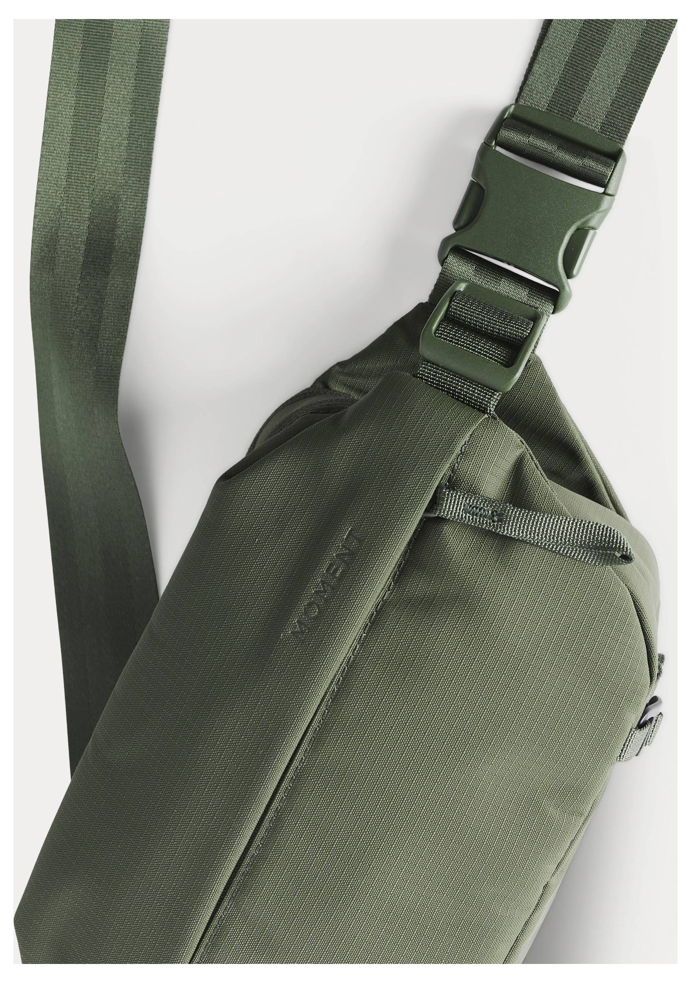 Moment Moment Everything Sling 2L Olive Cameratas Waterdicht-3