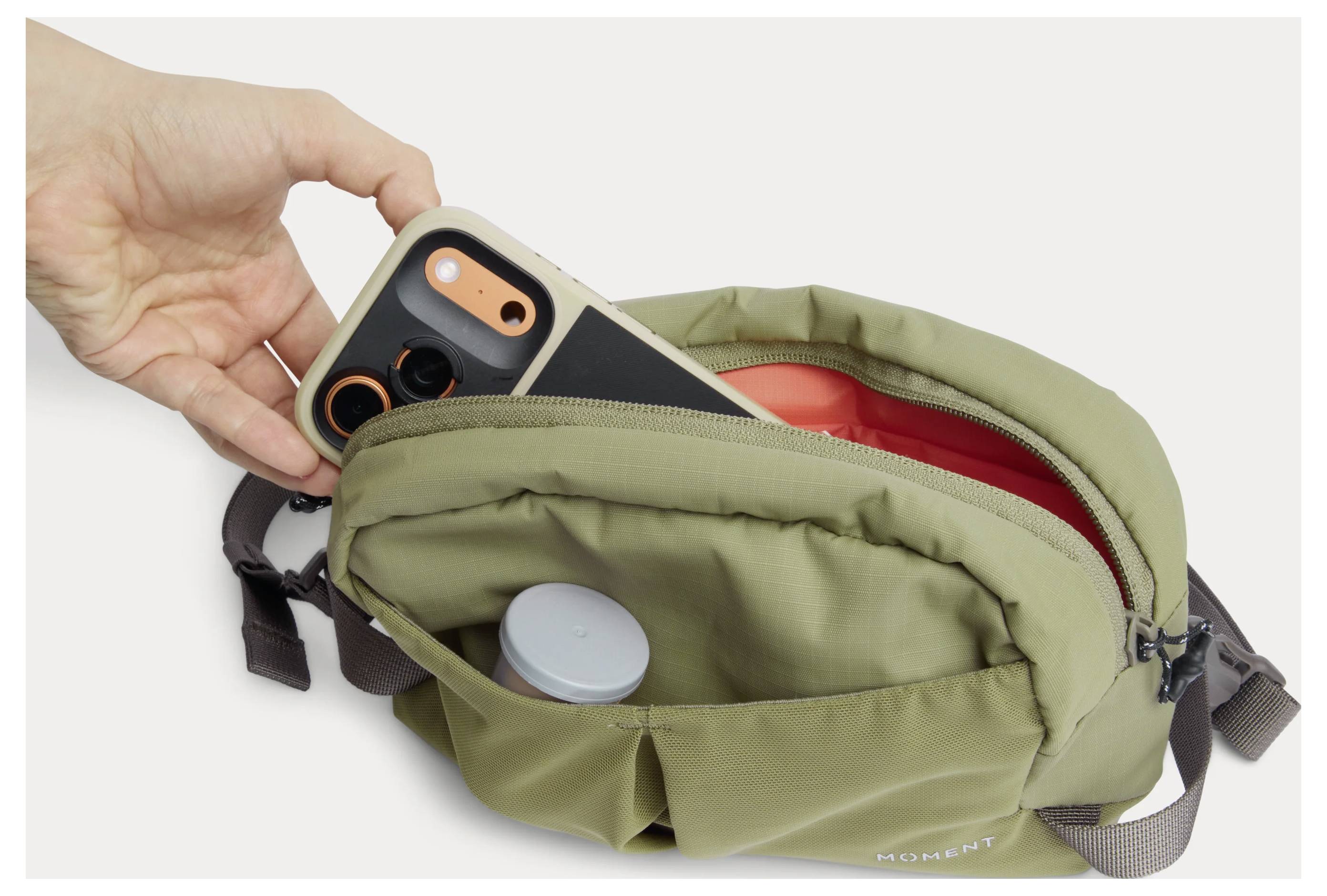 Moment Moment Fast & Light Take Sling 1.5L moss Cameratas Waterdicht-5