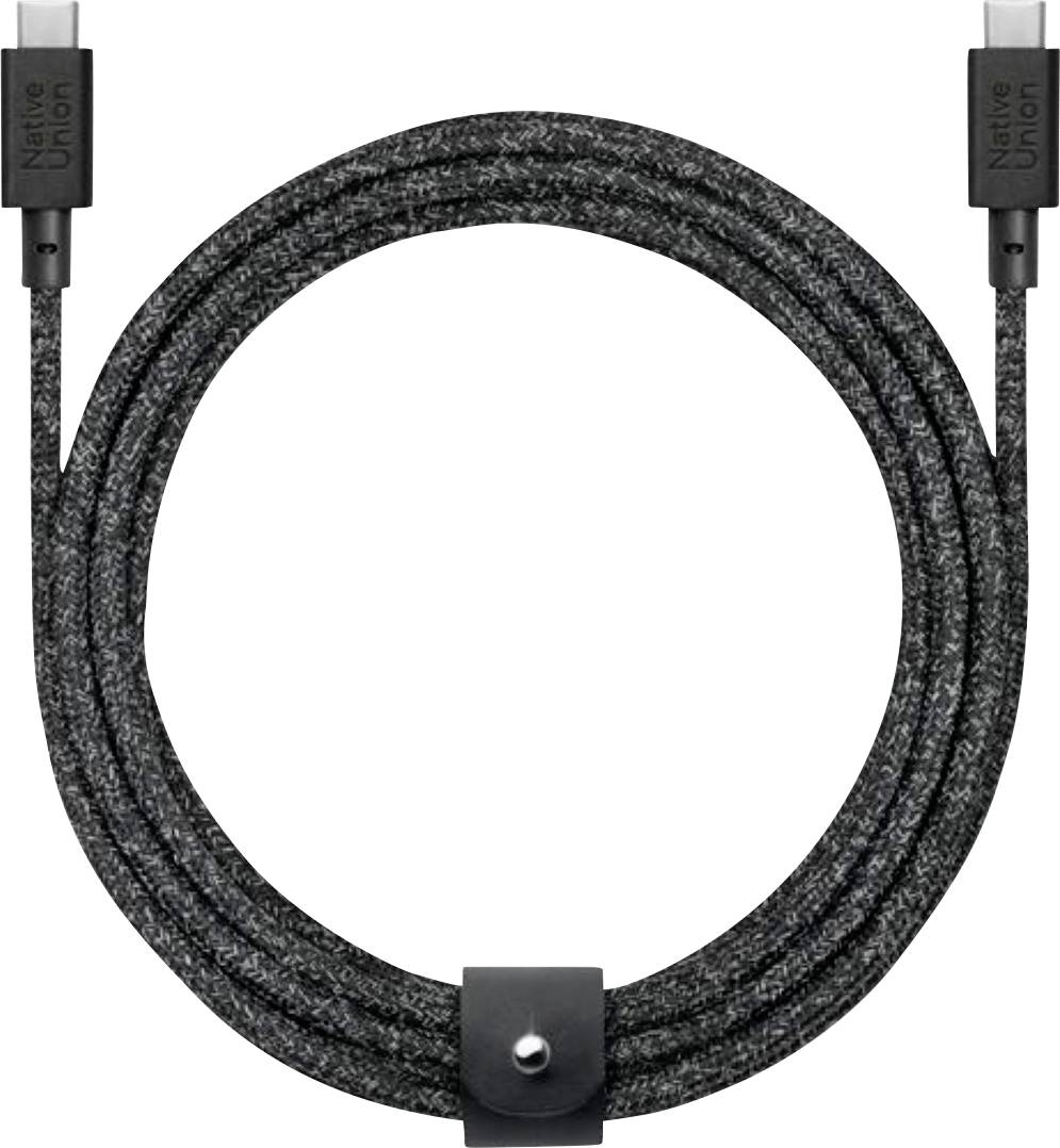 Opgerolde zwarte USB-C-kabel met gevlochten buitenkant en connectoren aan beide uiteinden, vastgehouden door een band.