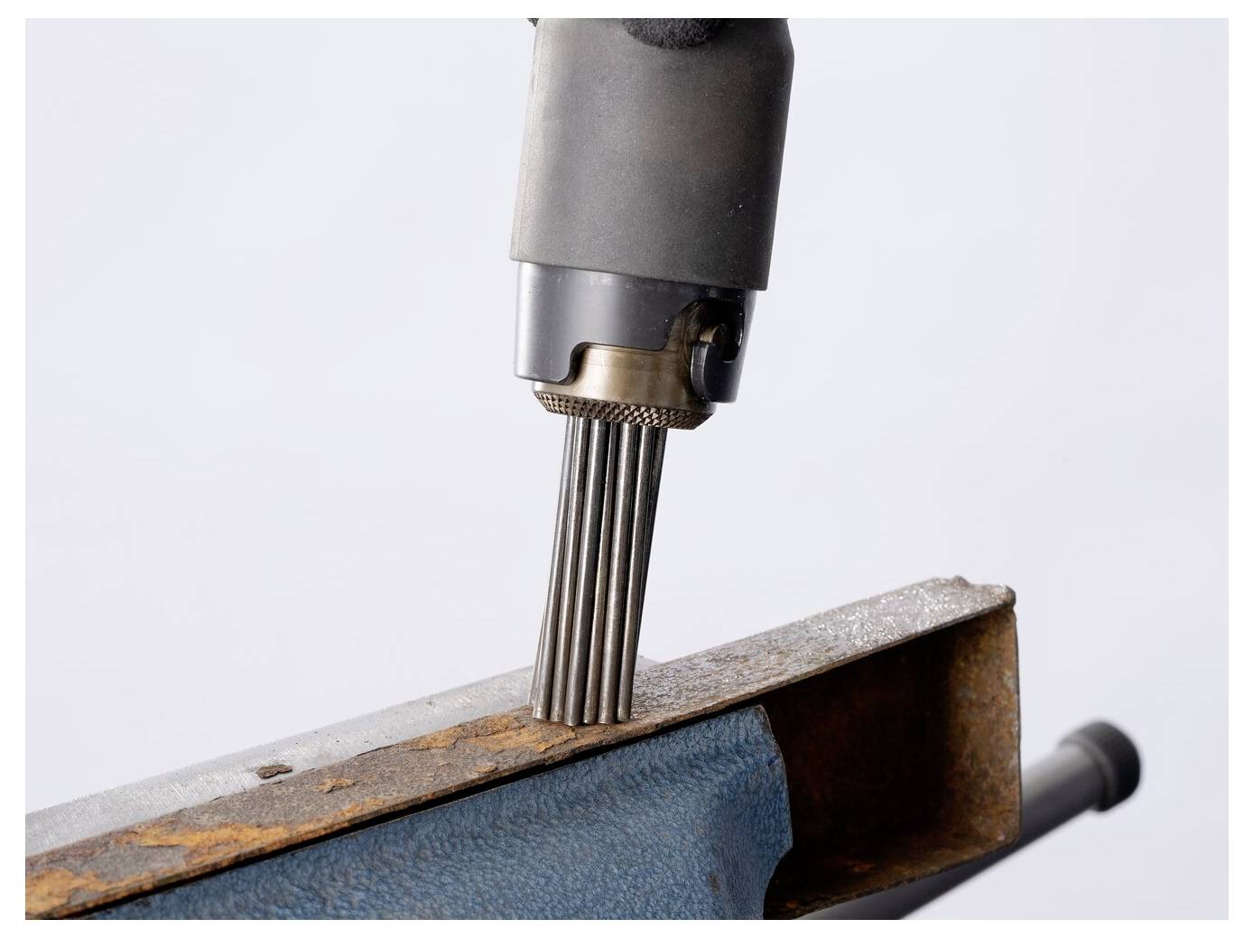 PFERD TOOLS PN 18 HV Pneumatische naaldenbikhamer-2
