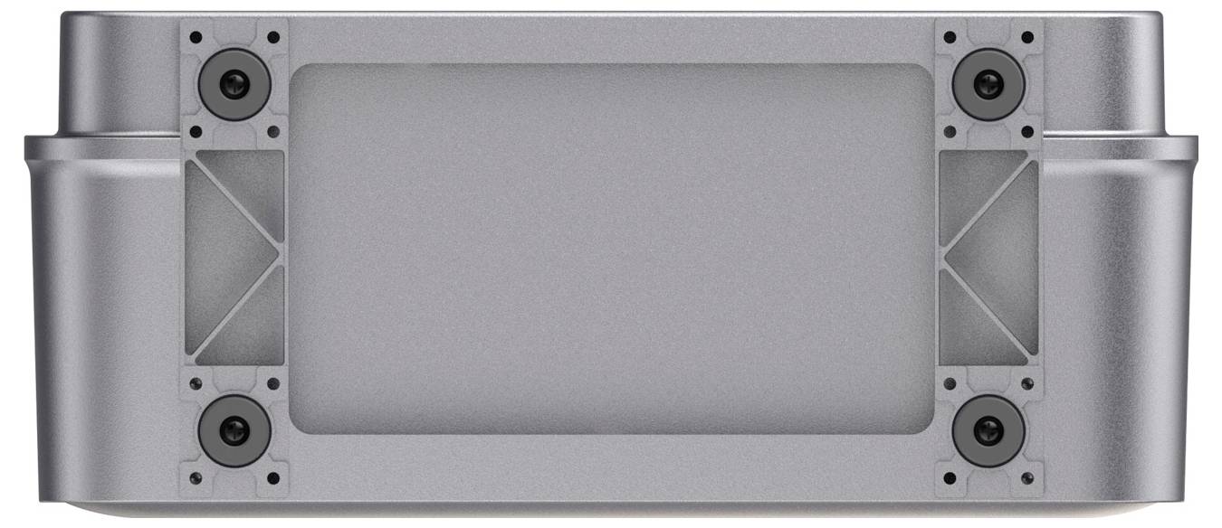 Close-up van een zilverkleurig rechthoekig elektronisch apparaat of batterijpakket met vier hoekbevestigingen en cilindrische uiteinden aan de zijkanten.